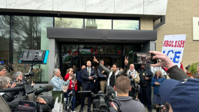 Mohsen-Mahdawi-who-was-arrested-during-his-citizenship-interview-was-released-today-after-a-court-order-in-Vermont-.jpg