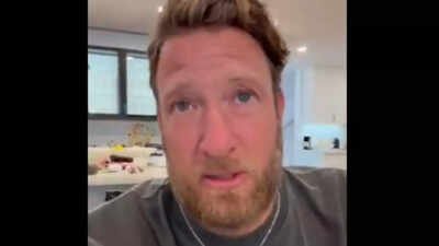 Dave-Portnoy-is-enraged-that-fk-the-Jews-poster-was-displayed-in-his-bar-.jpg