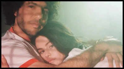 Selena-Gomez-and-Benny-Blanco.jpg